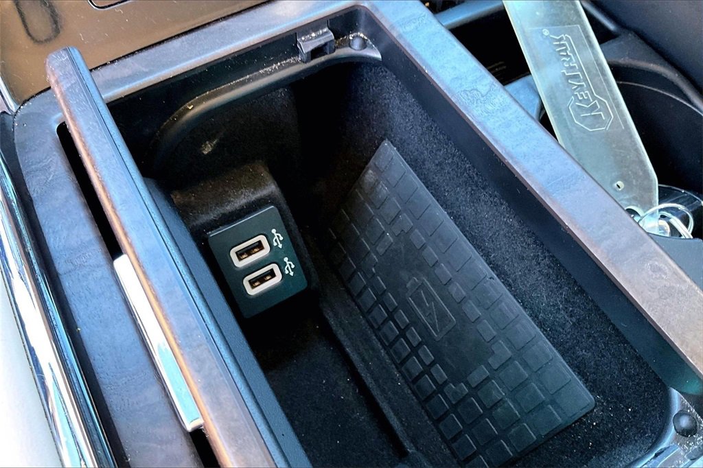 Used 2019 Lincoln Navigator Select image 32