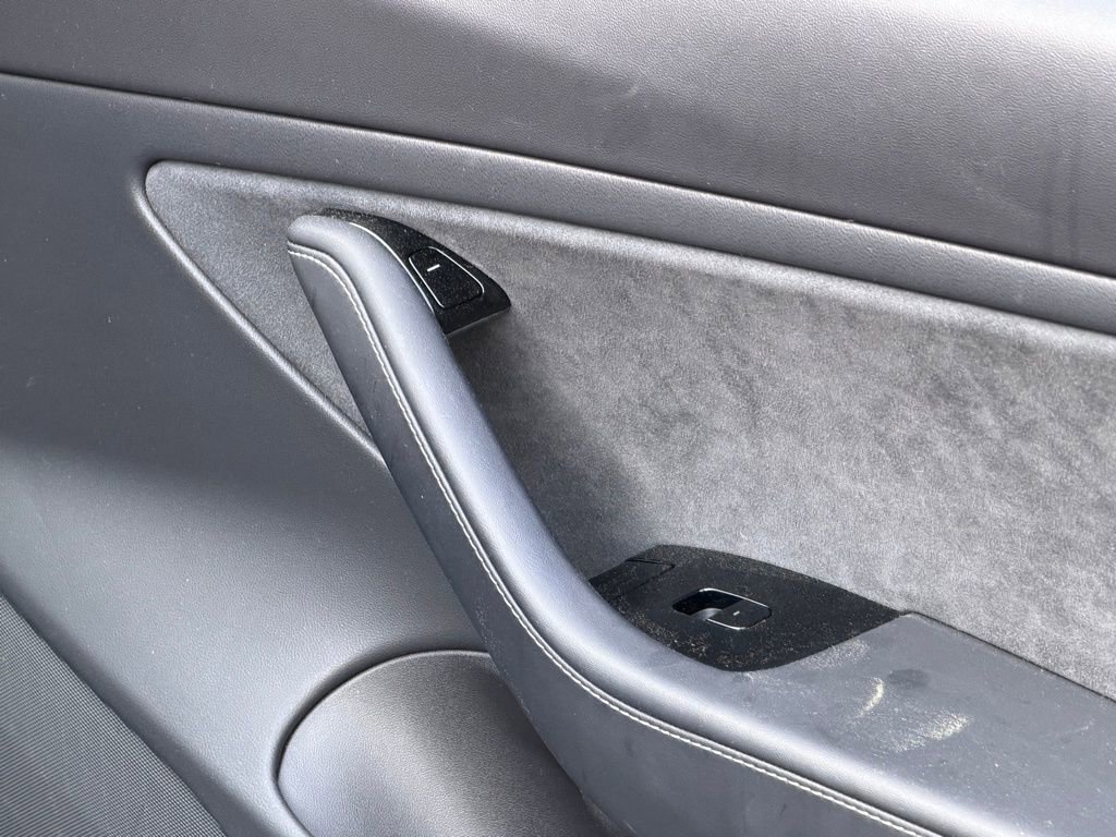 Used 2019 Tesla Model 3 Long Range image 36