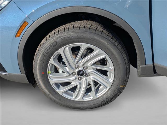 New 2026 Lincoln Corsair Premiere image 16