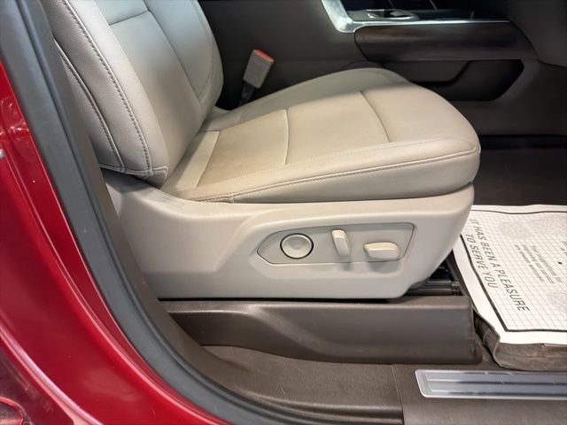 Used 2024 GMC Sierra 3500 SLT w/ SLT Premium Package image 19