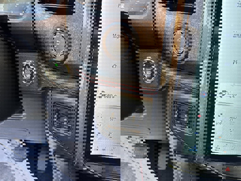 Used 2022 Ford Expedition Limited w/ Equipment Group 303A image 25