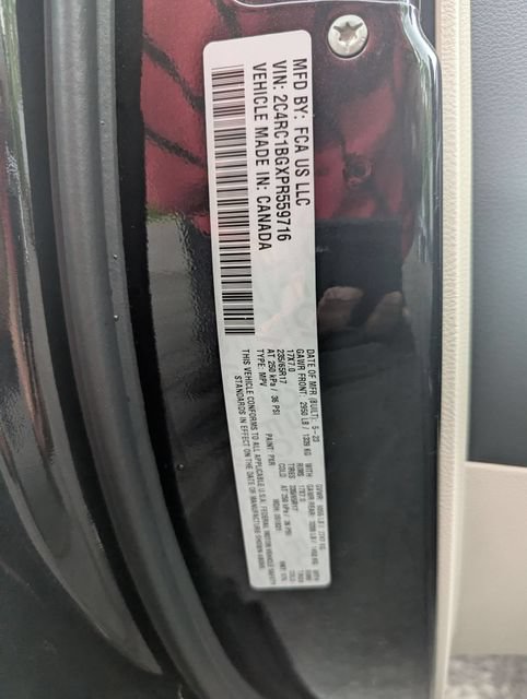 Used 2023 Chrysler Pacifica Touring-L FWD image 36