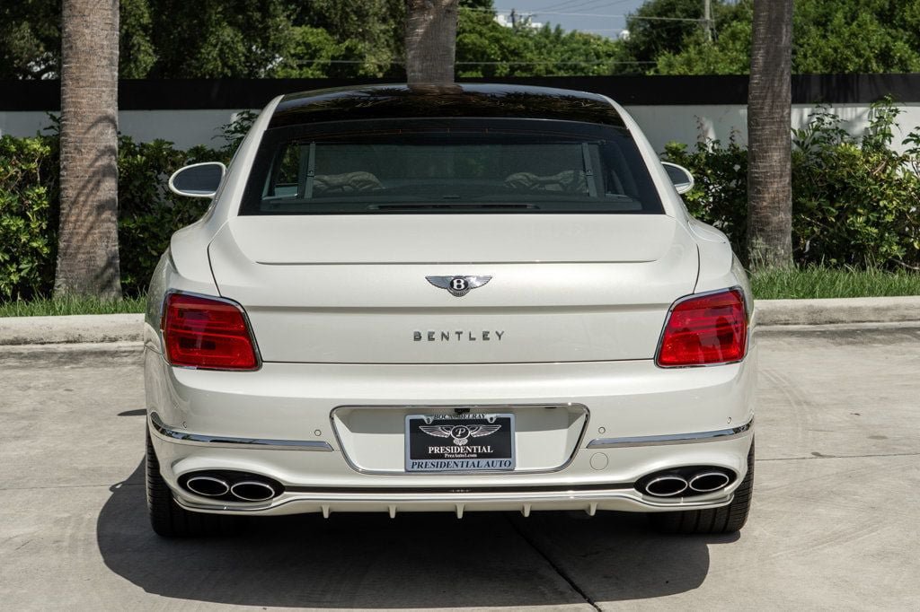 Used 2023 Bentley Flying Spur Azure AWD/4WD image 6