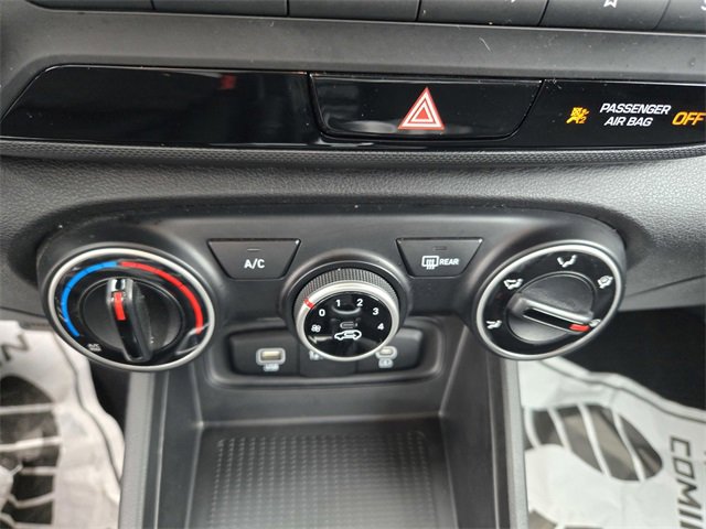 Certified 2023 Hyundai Venue SE image 19