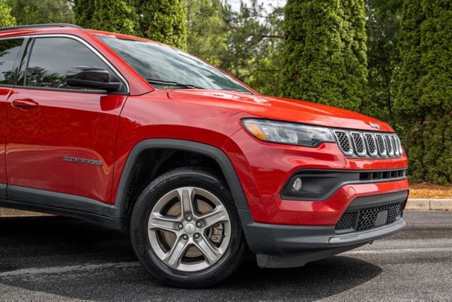 Used 2023 Jeep Compass Latitude AWD/4WD image 7