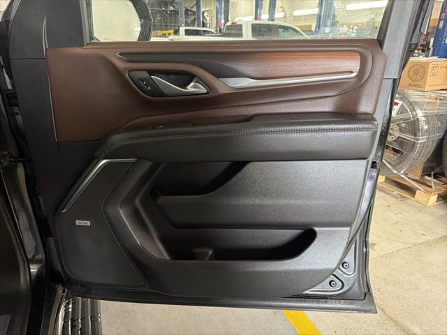 Used 2022 GMC Yukon Denali w/ Advanced Technology Package image 22