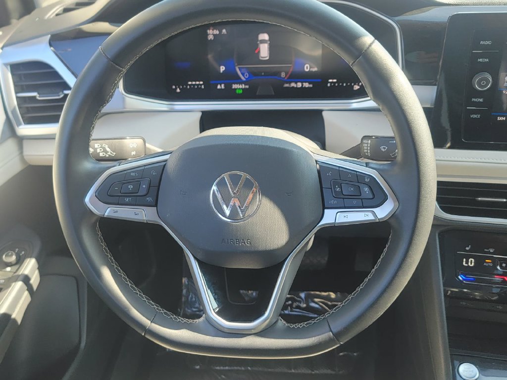 Used 2025 Volkswagen Taos SE AWD/4WD image 20