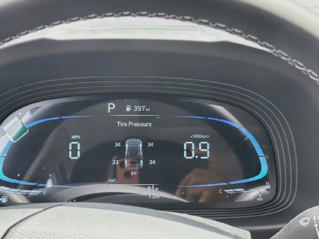 New 2026 Hyundai Venue SEL FWD image 12