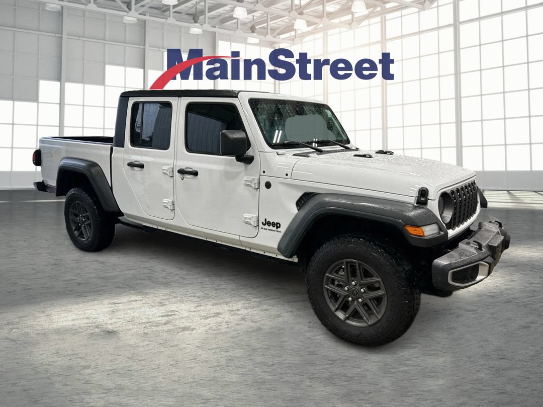 Used 2025 Jeep Gladiator Sport AWD/4WD image 7