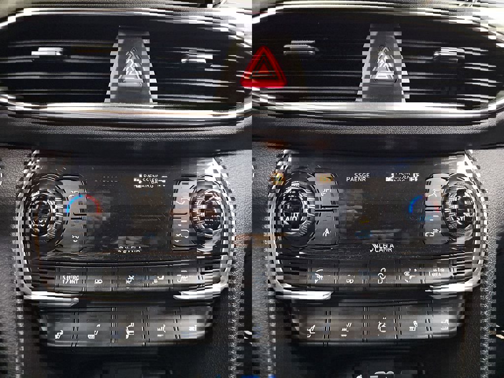 Used 2020 Hyundai Santa Fe Limited image 27