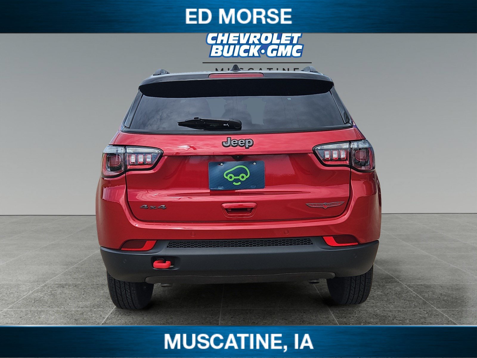 Used 2025 Jeep Compass Trailhawk AWD/4WD image 4