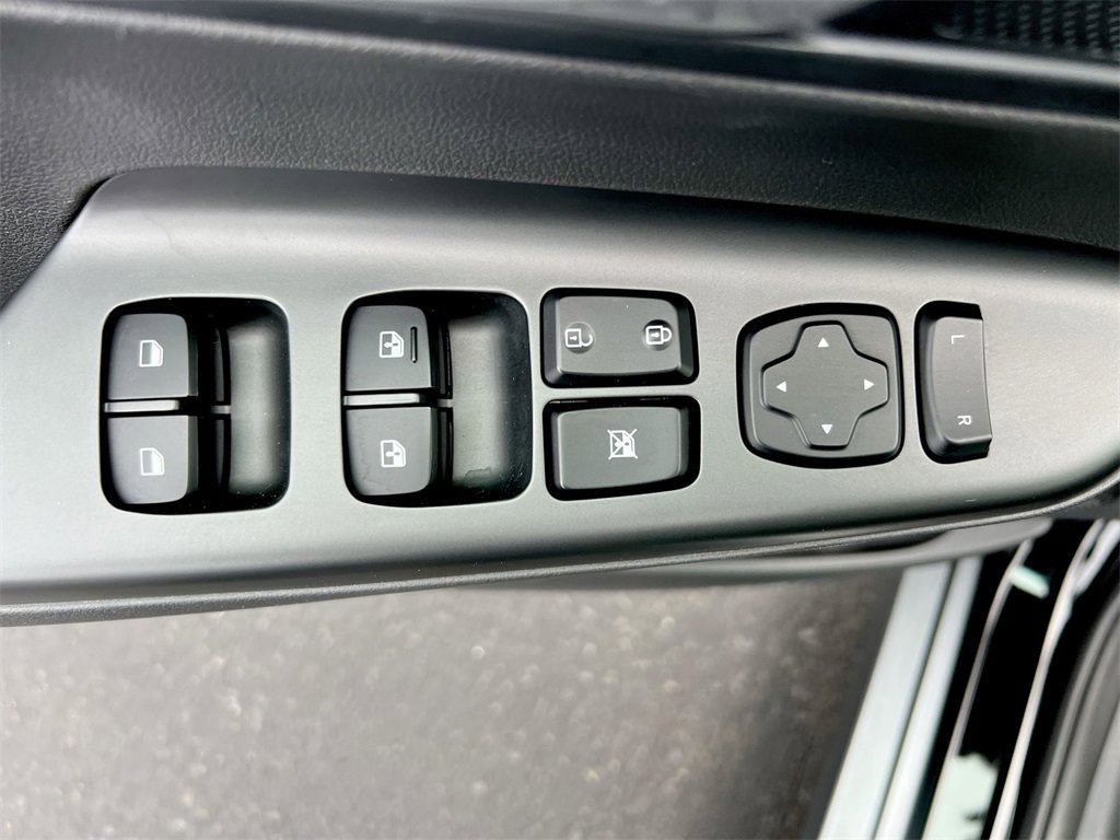 Used 2023 Hyundai Kona SE image 20