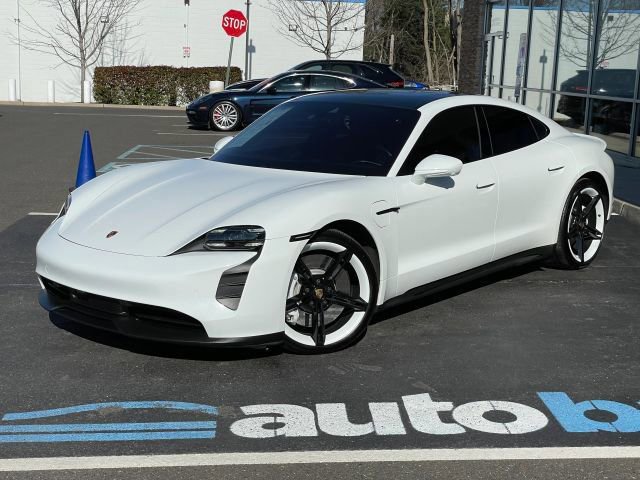 Used 2023 Porsche Taycan GTS image 9