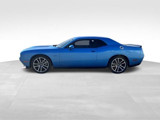 Used 2023 Dodge Challenger R/T w/ Cold Weather Group image 4
