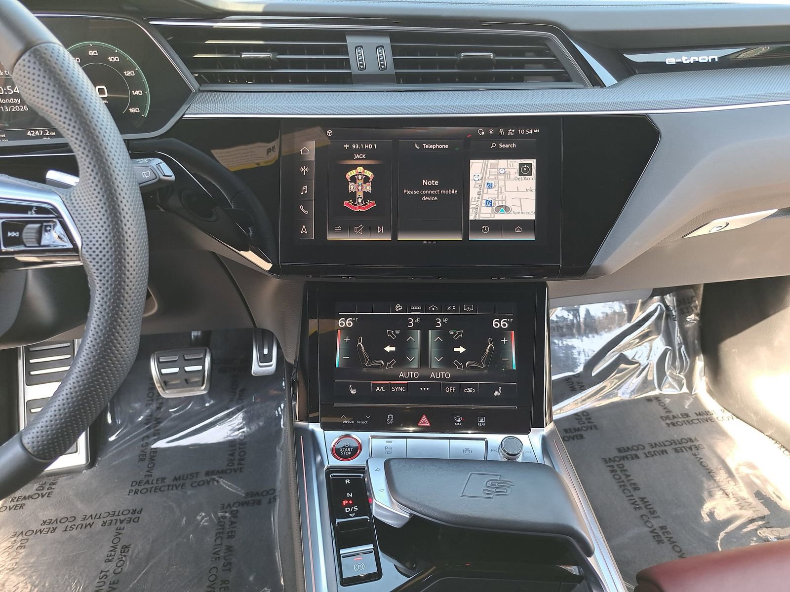 Used 2024 Audi SQ8 e-tron Premium Plus w/ Black Optic Package image 21