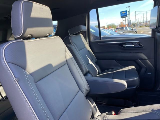 New 2026 Chevrolet Suburban Premier AWD/4WD image 11