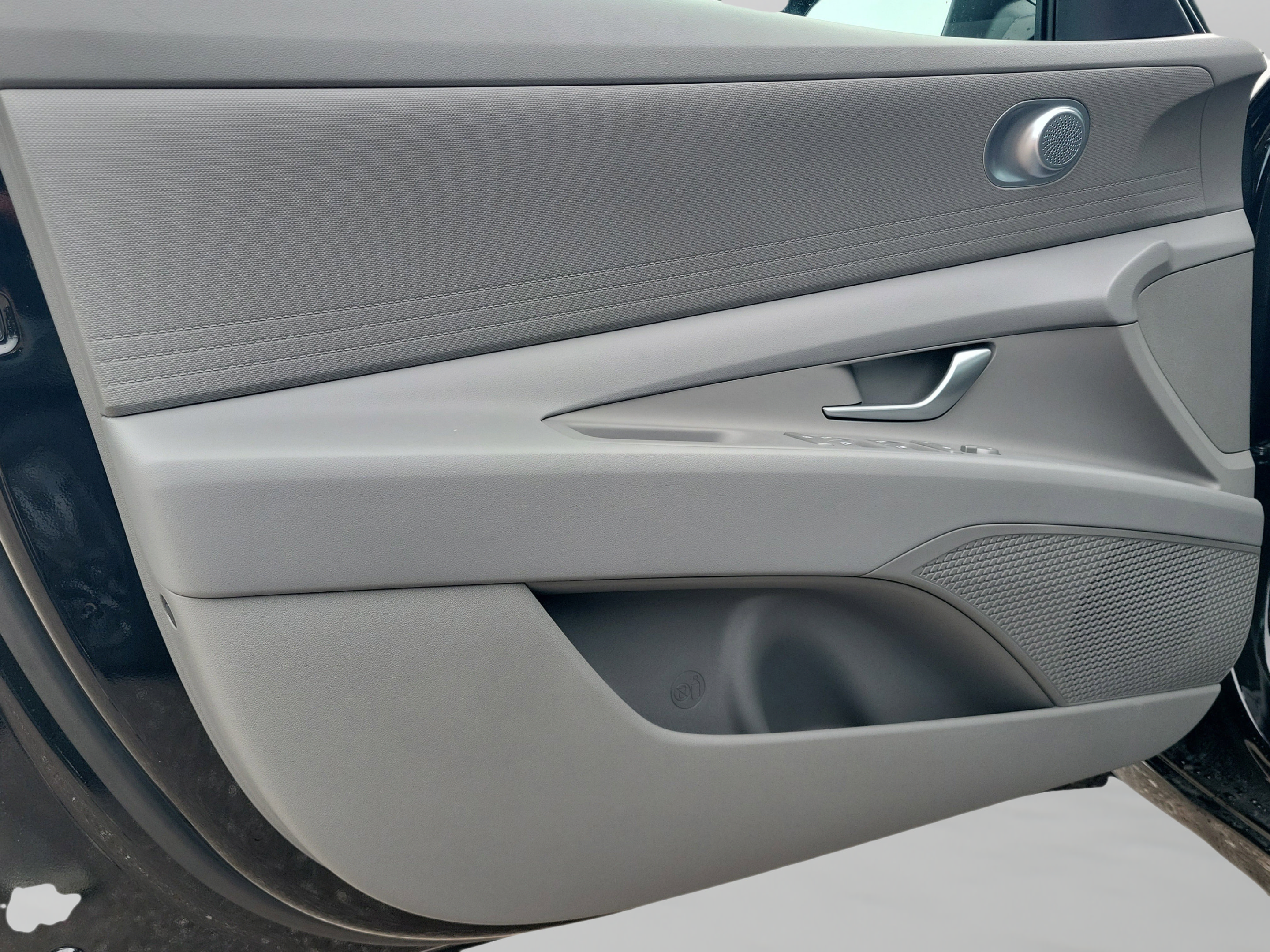 Certified 2025 Hyundai Elantra Hybrid FWD image 27