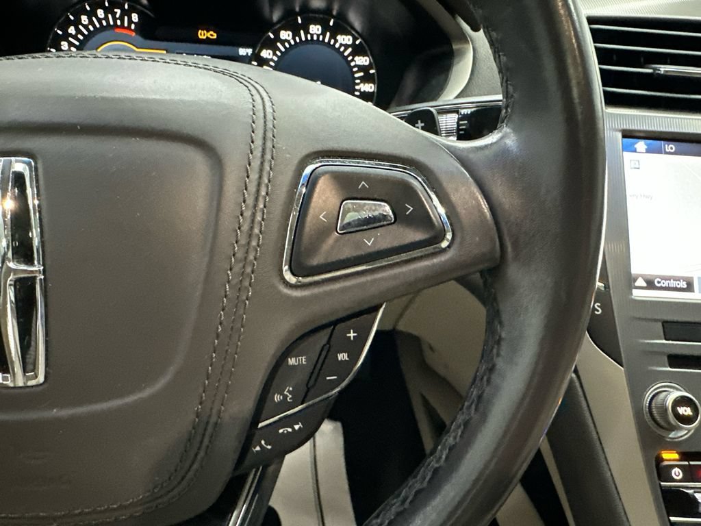 Used 2017 Lincoln MKZ Reserve FWD image 27