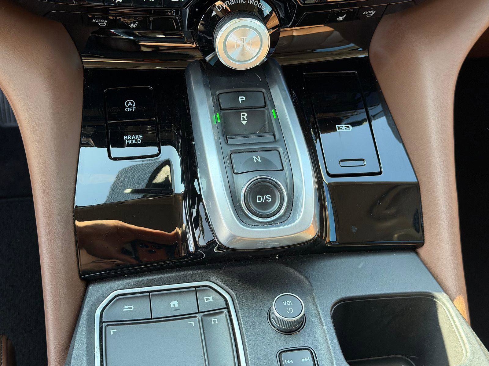 Certified 2024 Acura MDX FWD w/ Technology Package image 7