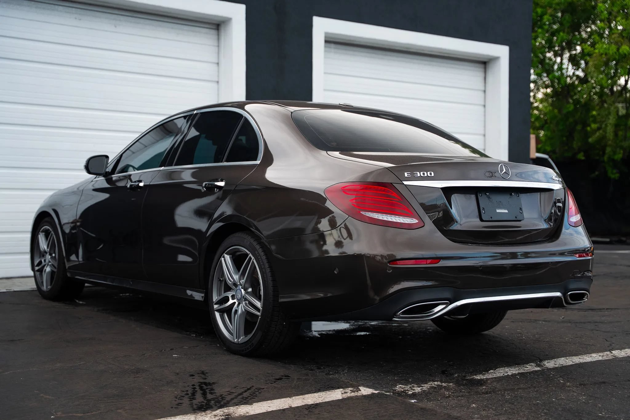 Used 2017 Mercedes-Benz E 300 4MATIC image 6
