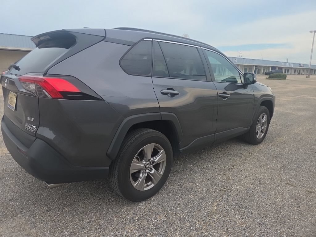 Used 2023 Toyota RAV4 XLE w/ Convenience Package FWD image 10