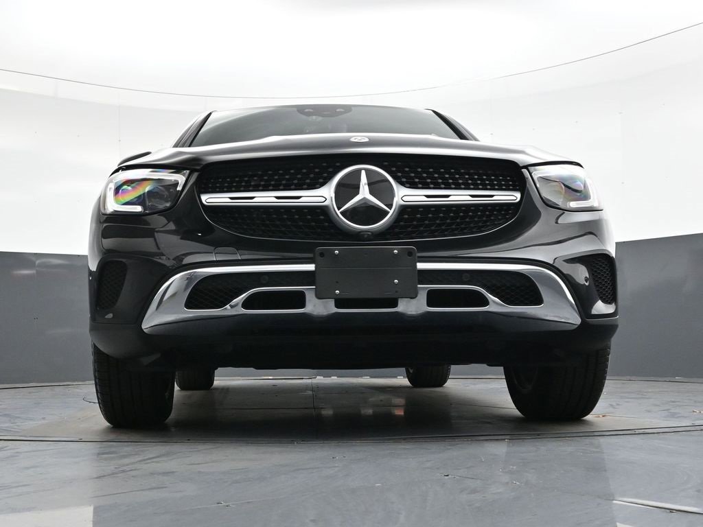 Used 2022 Mercedes-Benz GLC 300 4MATIC Coupe image 39