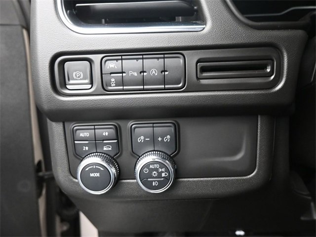 Used 2023 GMC Yukon XL SLT image 35