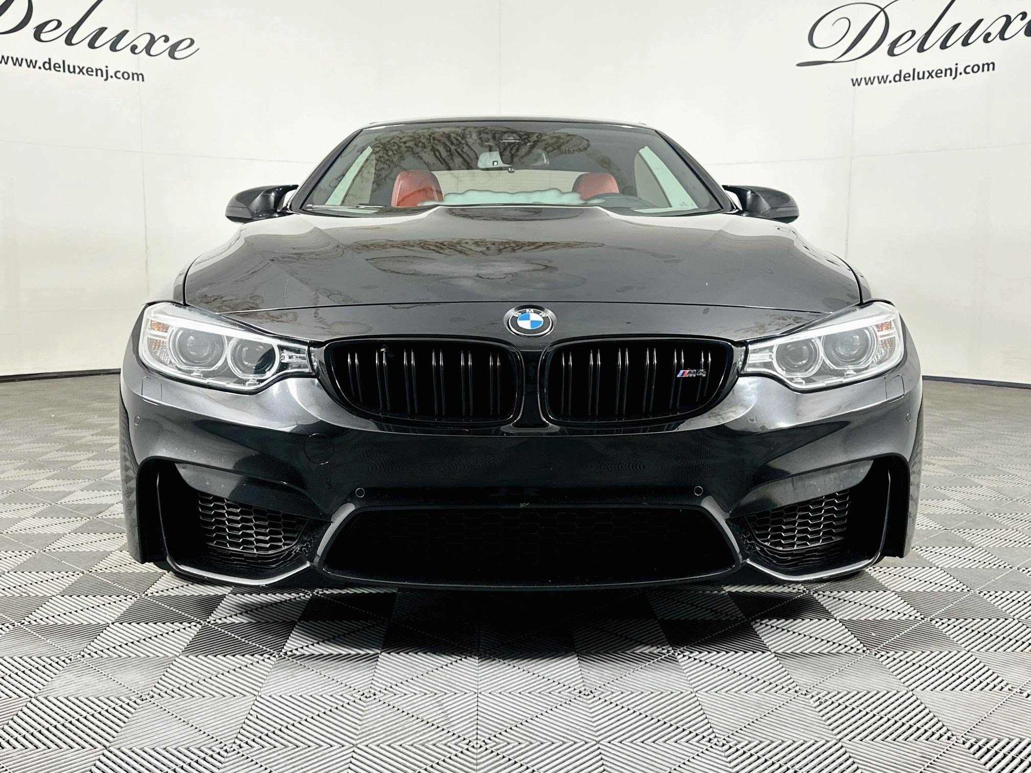 Used 2017 BMW M4 Convertible RWD image 2