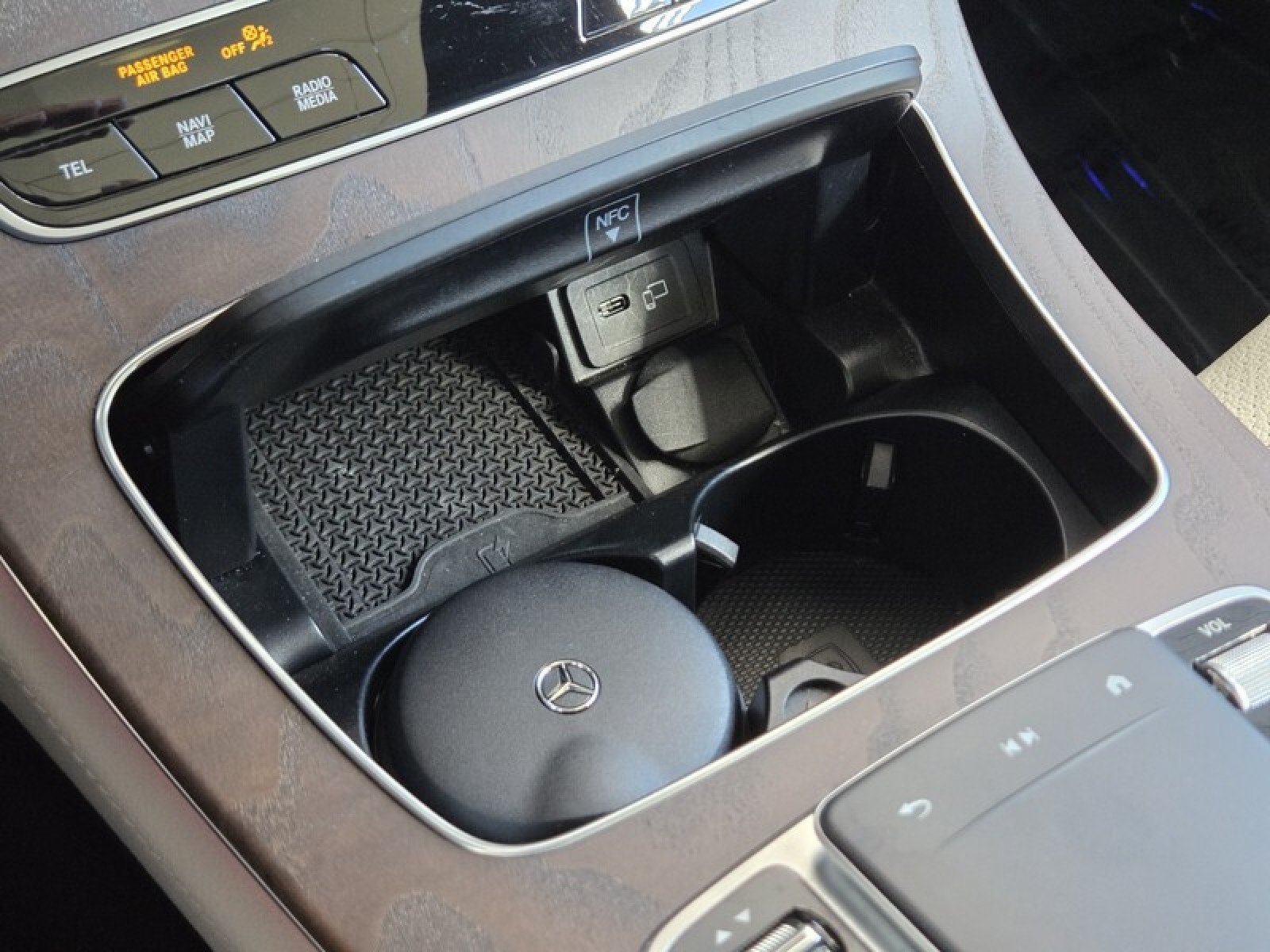 Used 2023 Mercedes-Benz E 450 4MATIC Sedan image 33