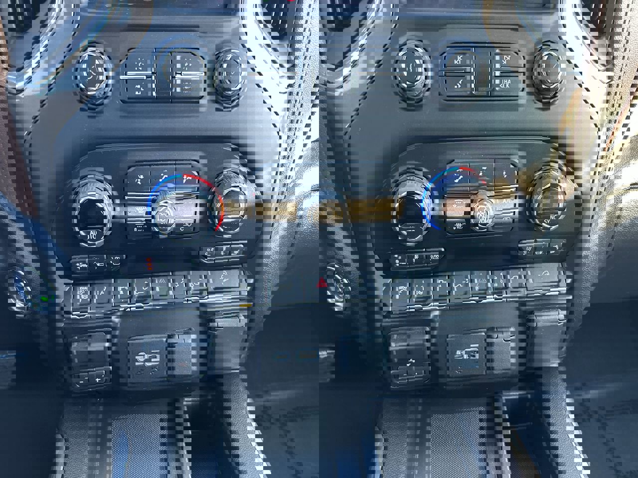 Used 2022 Chevrolet Silverado 2500 High Country w/ Z71 Off-Road Package image 29