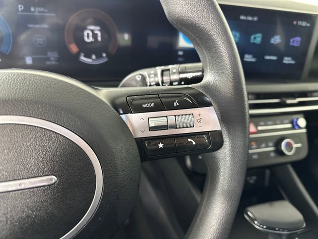 Certified 2025 Hyundai Tucson SE image 16