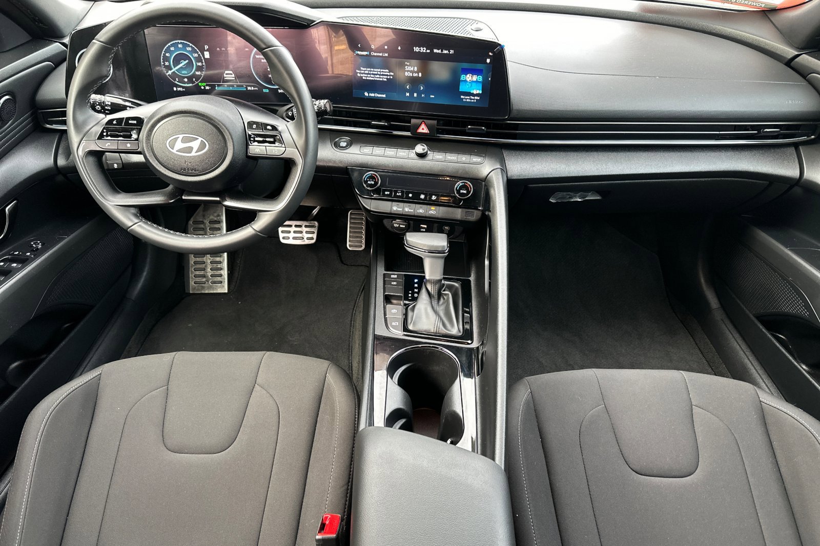 Certified 2025 Hyundai Elantra SEL w/ Cargo Package image 13