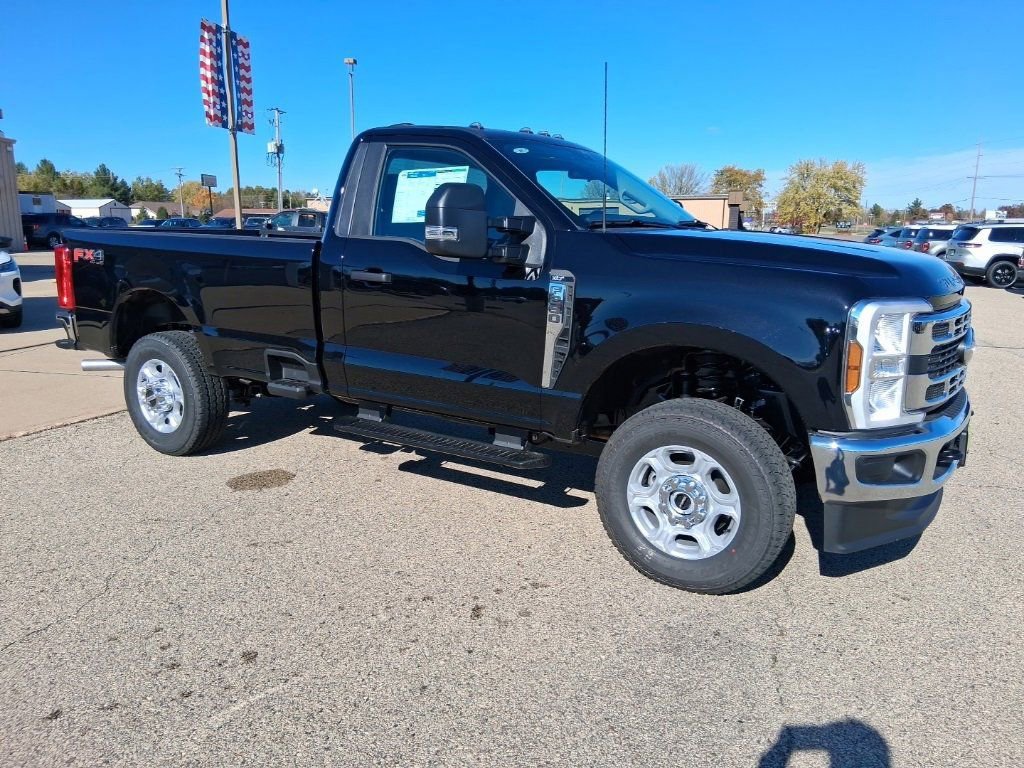 New 2026 Ford F250 XLT w/ FX4 Off-Road Package