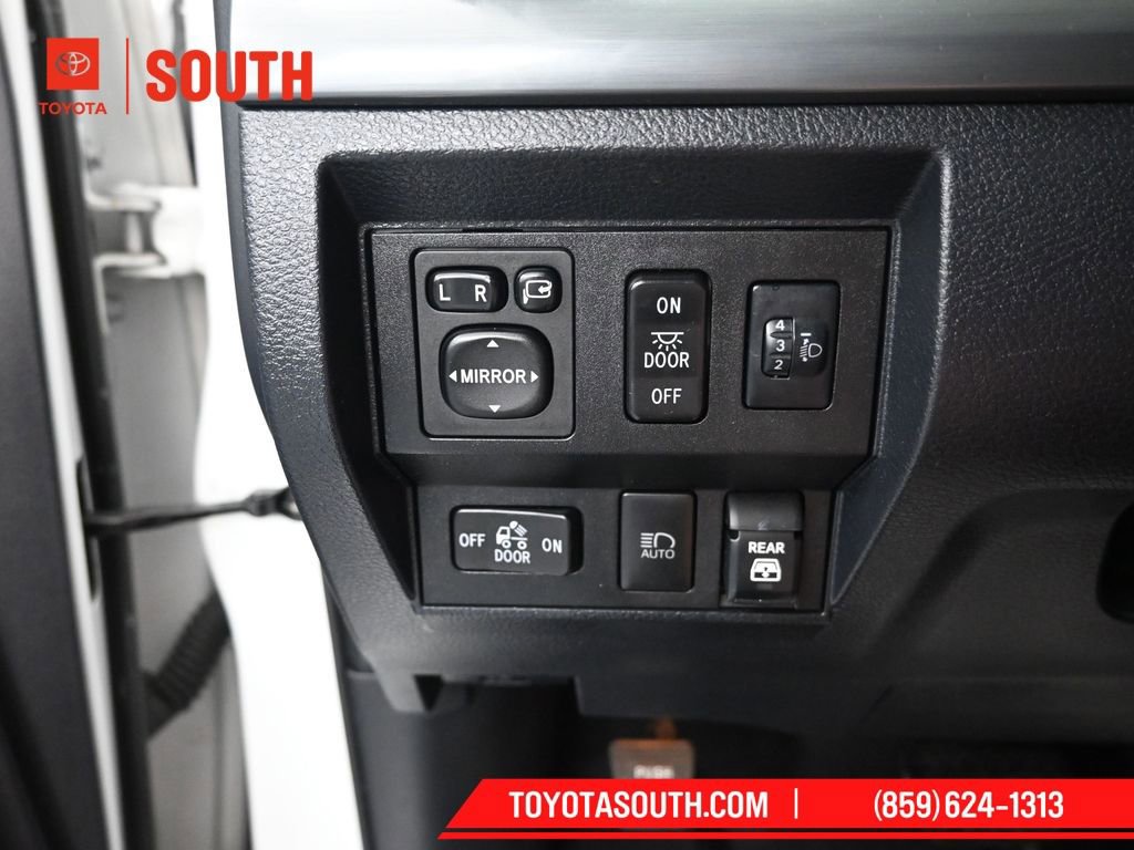Used 2020 Toyota Tundra Platinum AWD/4WD image 23