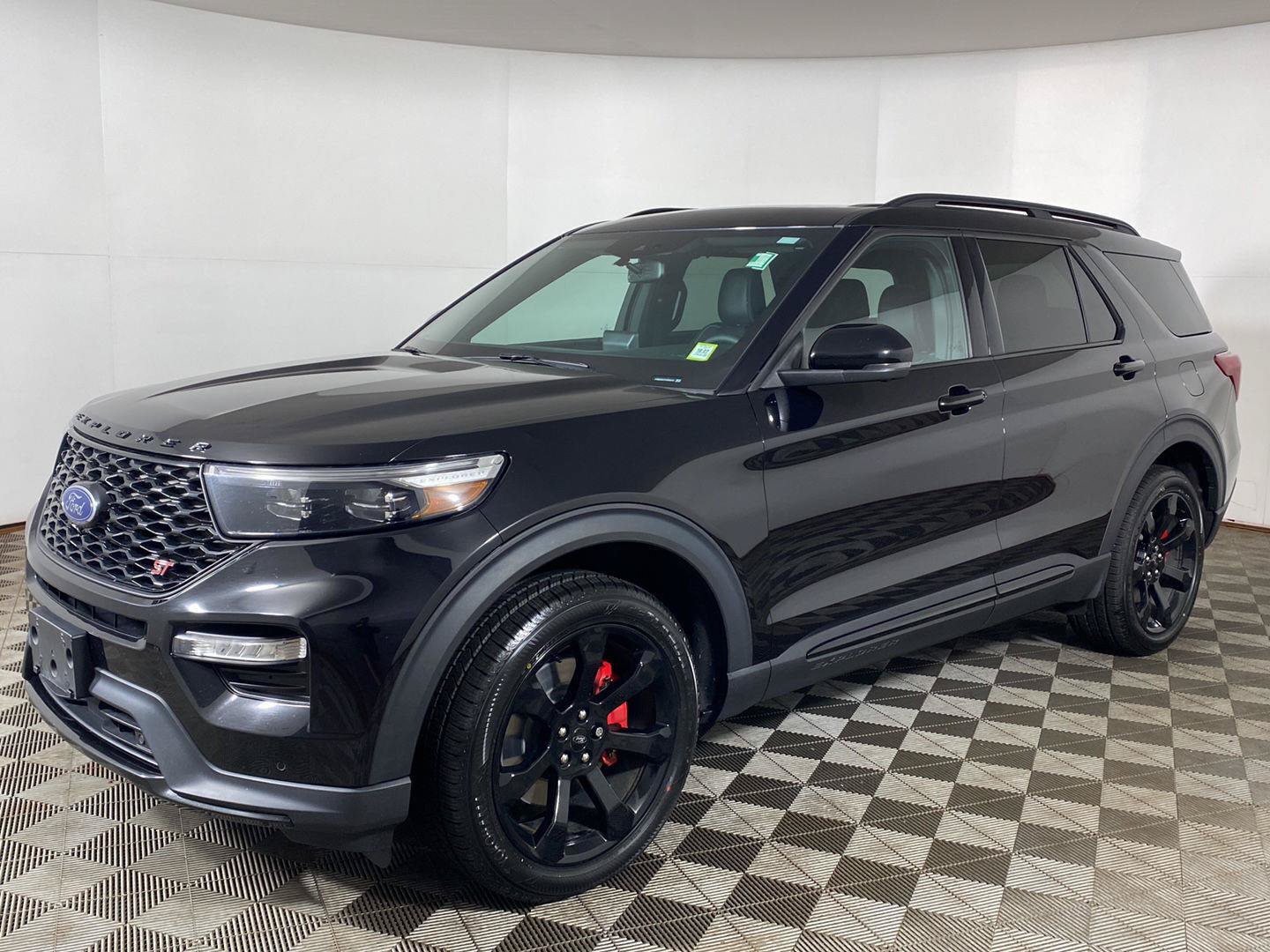 Used 2023 Ford Explorer ST w/ Equipment Group 401A AWD/4WD image 3
