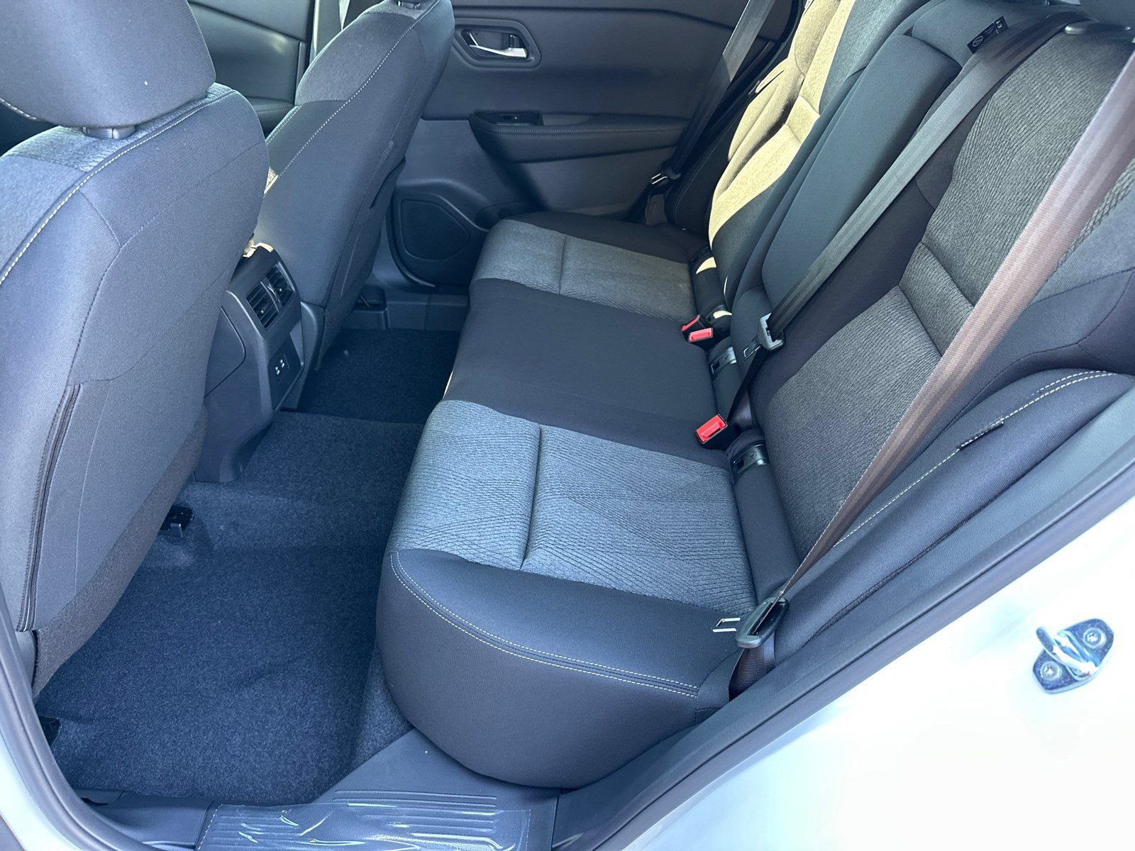 New 2026 Nissan Rogue SV FWD image 21