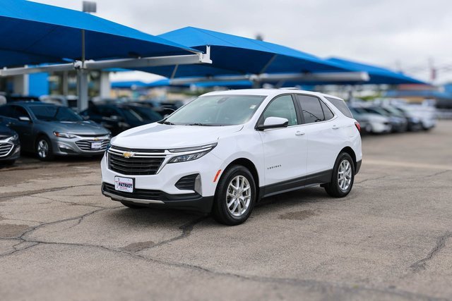 Used 2023 Chevrolet Equinox LT image 2