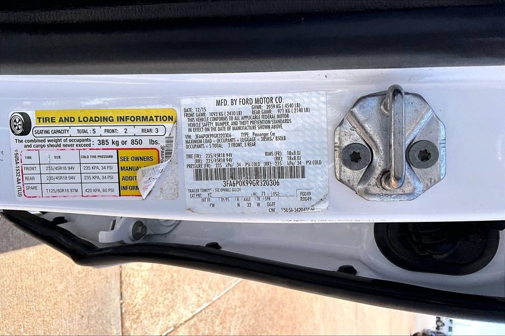 Used 2016 Ford Fusion Titanium FWD image 29