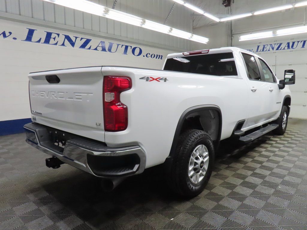 Used 2025 Chevrolet Silverado 2500 LT w/ Convenience Package AWD/4WD image 4