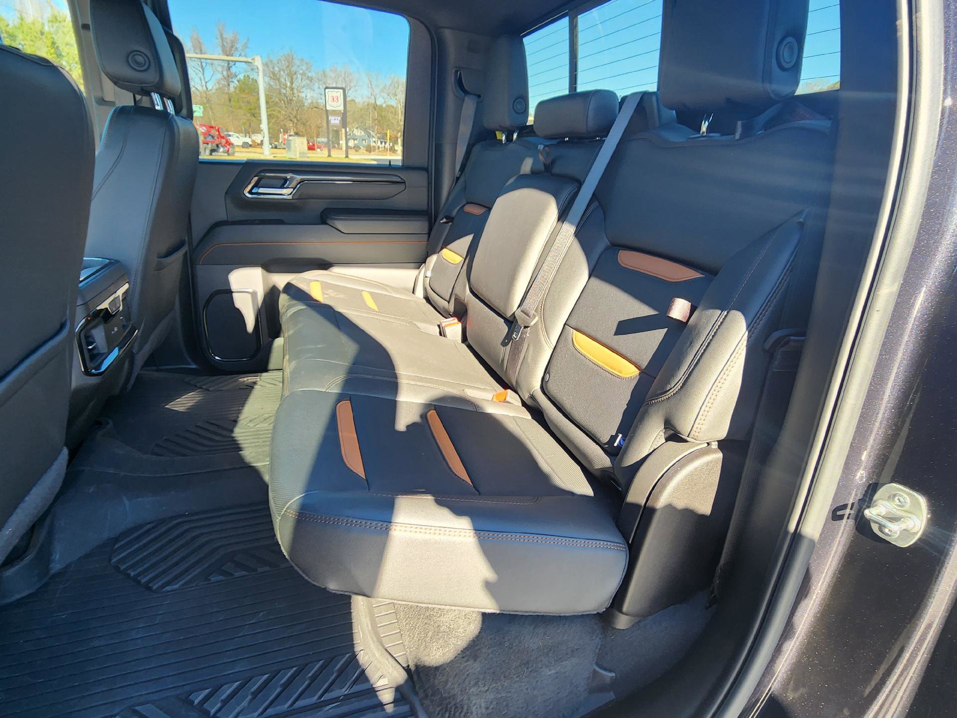 Used 2025 GMC Sierra 3500 AT4 image 9