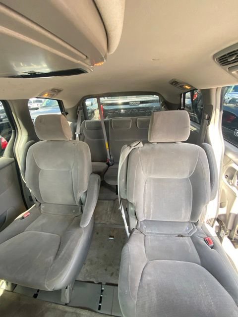 Used 2005 Toyota Sienna CE FWD image 6