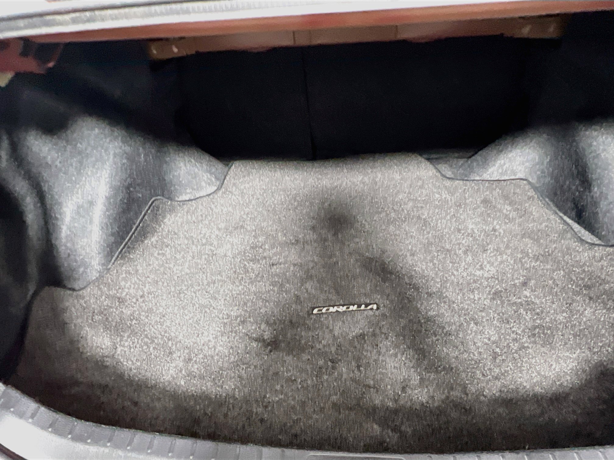 Used 2018 Toyota Corolla LE FWD image 33