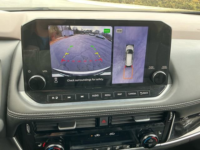 Used 2023 Nissan Rogue SL w/ SL Premium Package image 24