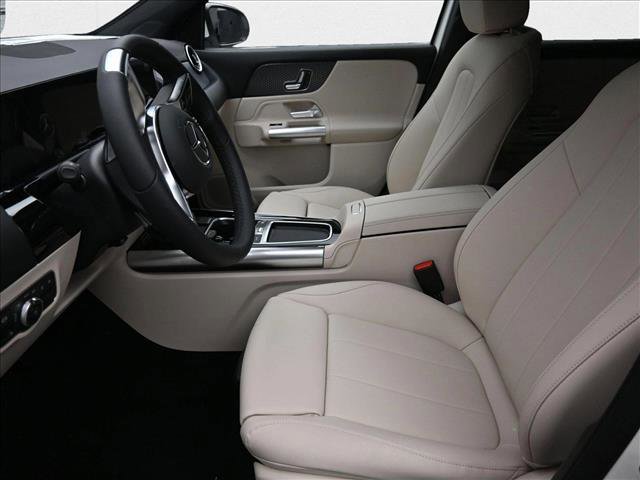 New 2025 Mercedes-Benz GLA 250 4MATIC image 8