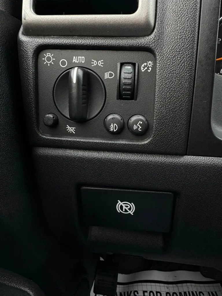 Used 2012 Chevrolet Colorado LT image 11