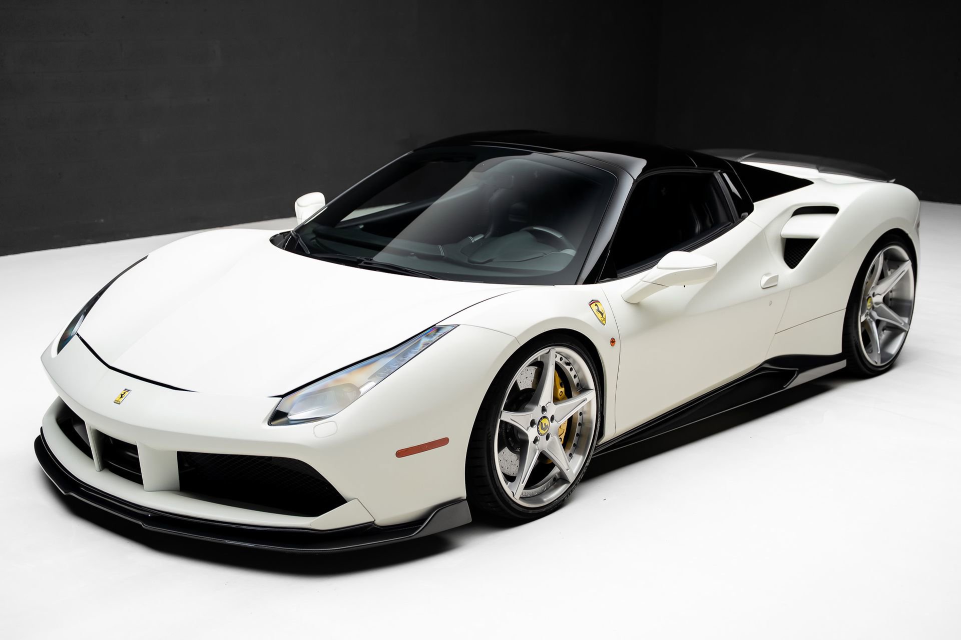 Used 2016 Ferrari 488 Spider RWD image 5