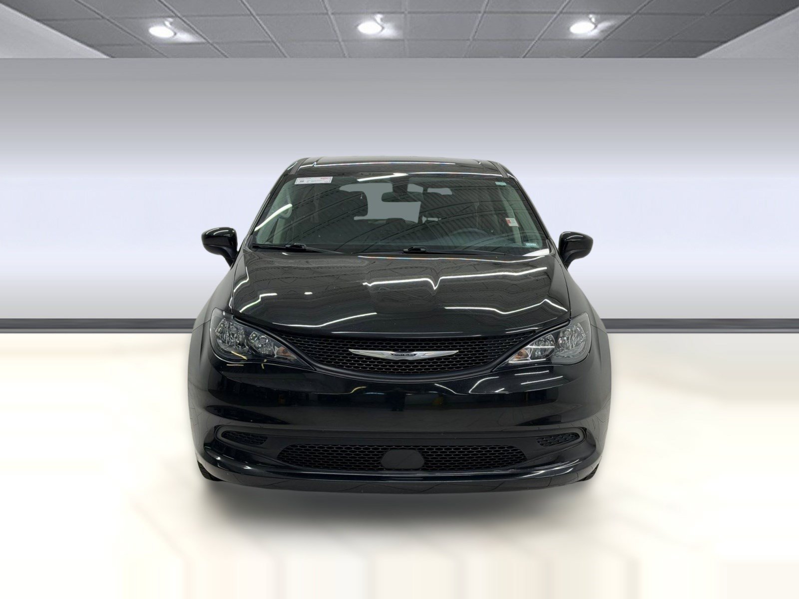 Used 2022 Chrysler Voyager LX FWD image 5
