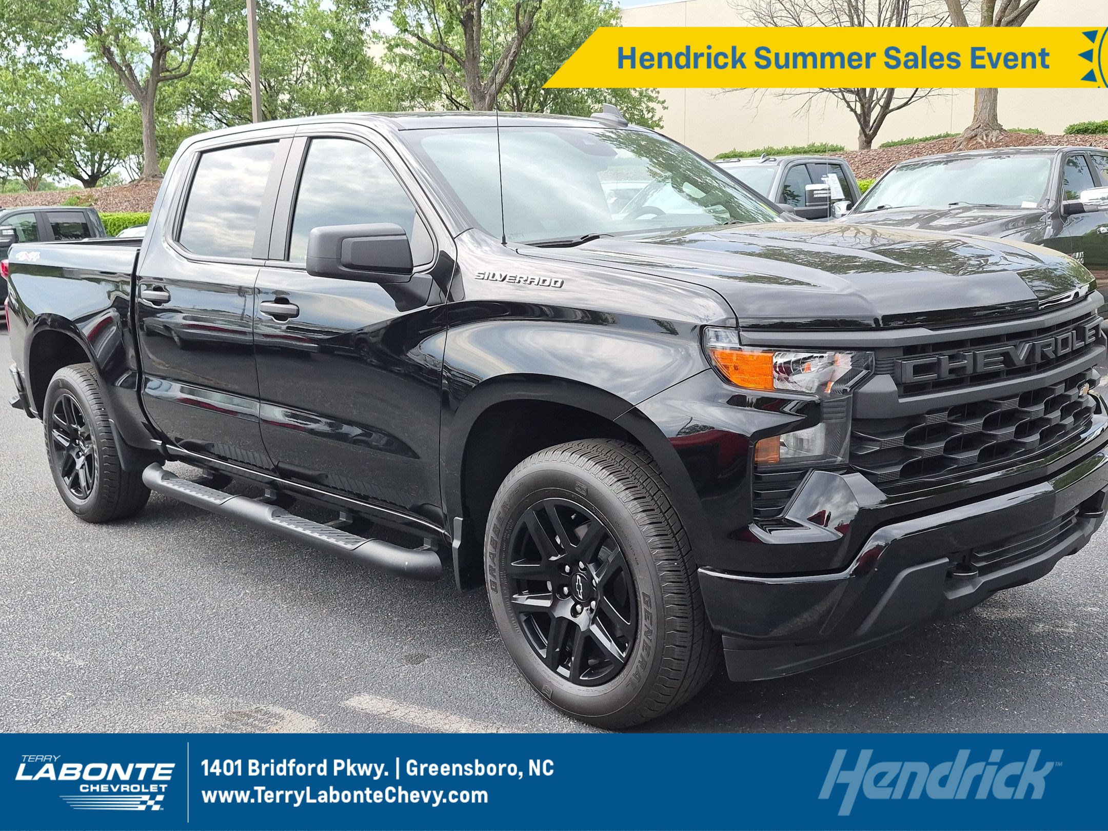 Used 2024 Chevrolet Silverado 1500 Custom AWD/4WD image 1