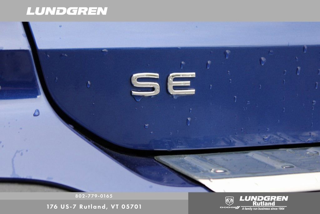 Used 2024 Volkswagen Taos SE w/ Panoramic Sunroof Package image 44