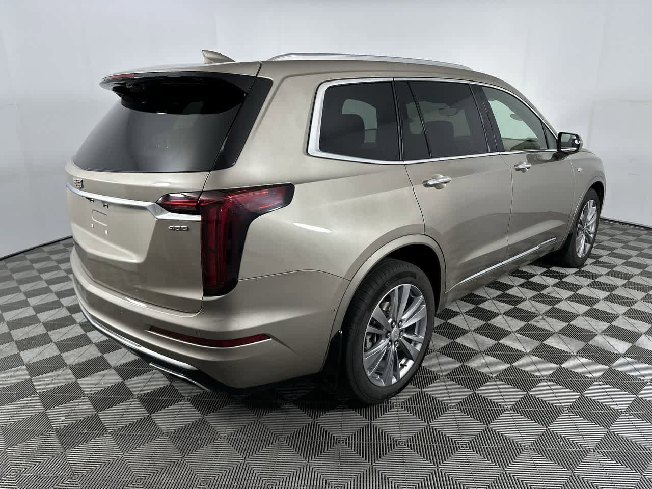 Used 2023 Cadillac XT6 Premium Luxury w/ Platinum Package AWD/4WD image 14